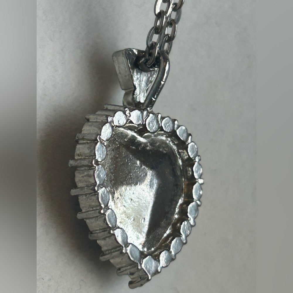Royal Blue Heart Rhinestone Pendant Necklace Silver Tone Chain Vintage Necklace - Picture 7 of 14